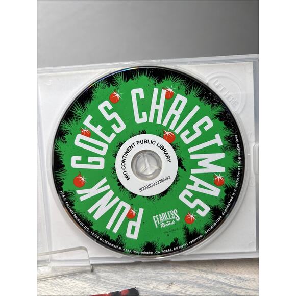 Punk Goes Christmas – Various Artists CD 2013 Pop Punk Rock Rare Compilation - Picture 5 of 5